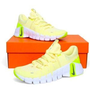 NEW Nike Metcon 5 Women's